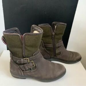 UGG Simmens waterproof leather women's boots Size 6.5